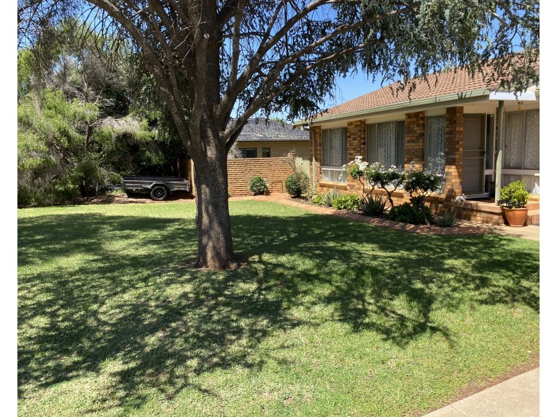 10 Graham Street, Griffith NSW 2680