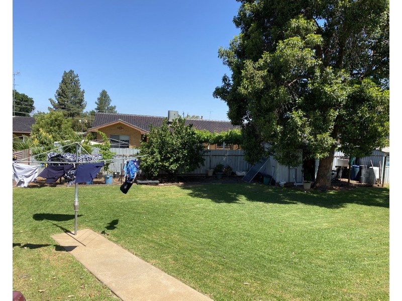 10 Graham Street, Griffith NSW 2680
