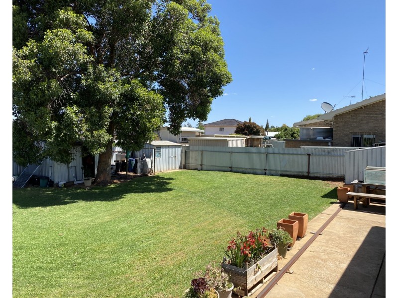 10 Graham Street, Griffith NSW 2680