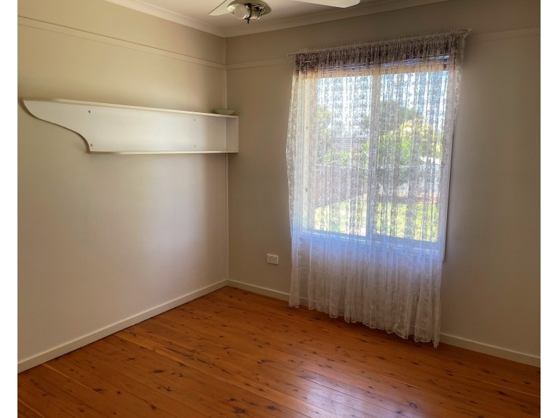 10 Graham Street, Griffith NSW 2680