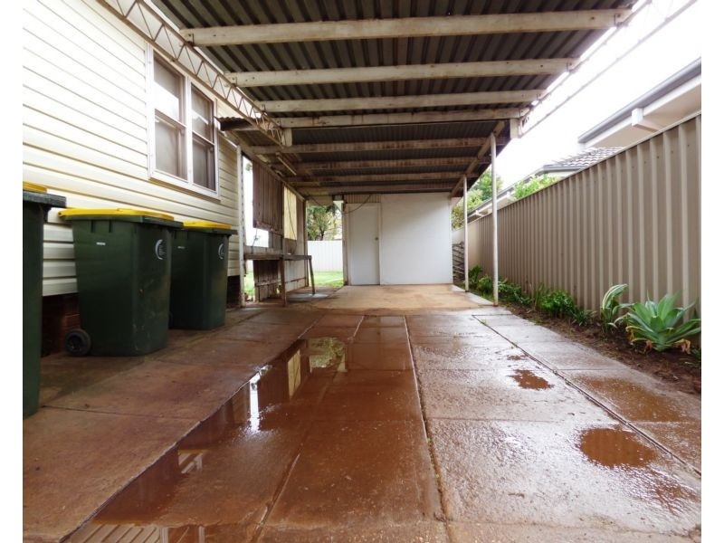 8A Kooringal Avenue, Griffith NSW 2680
