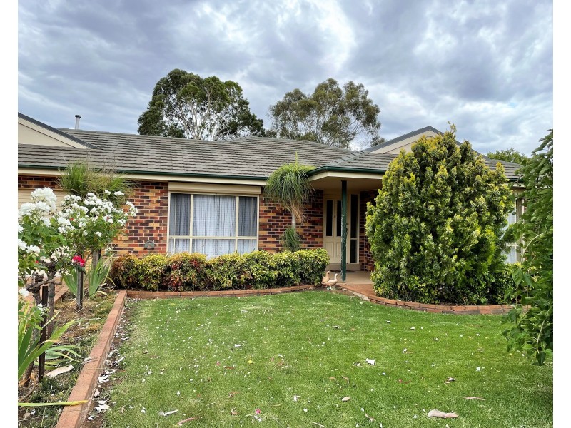 5 Barwidgee Boulevard, Darlington Point NSW 2706