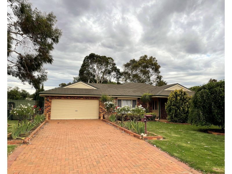 5 Barwidgee Boulevard, Darlington Point NSW 2706
