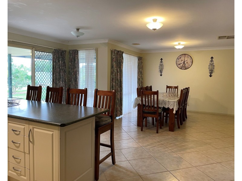 5 Barwidgee Boulevard, Darlington Point NSW 2706
