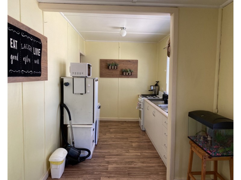 2/15 South Avenue, Yenda NSW 2681