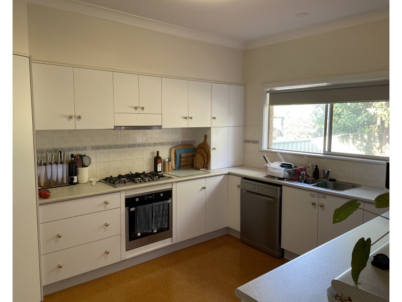 28 Poole Street, Griffith NSW 2680