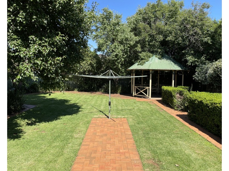 28 Poole Street, Griffith NSW 2680
