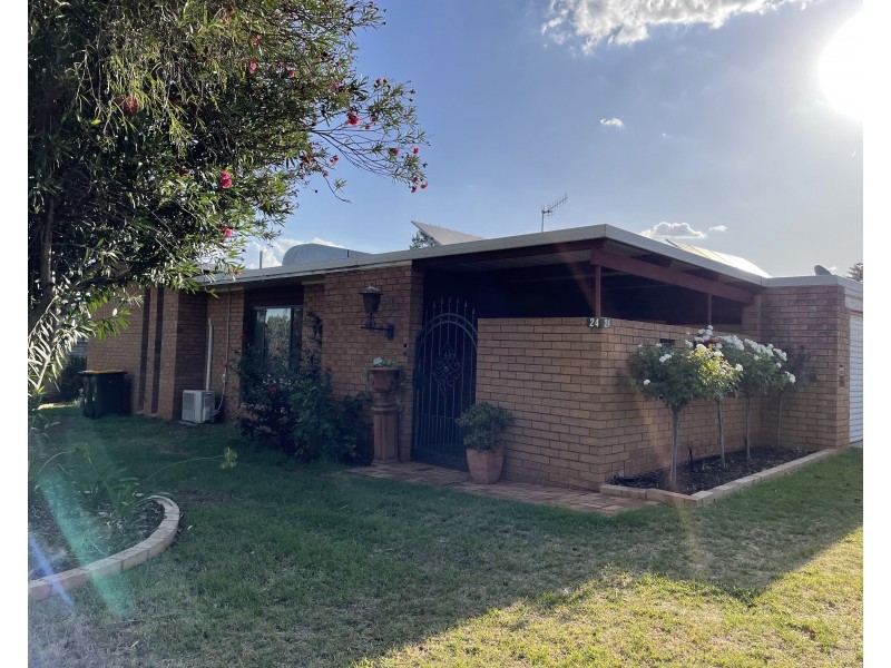 24 Blumer Avenue, Griffith NSW 2680