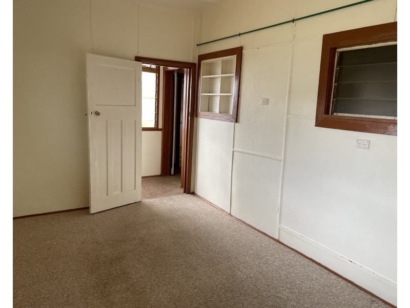 1/4 West Avenue, Yenda NSW 2681