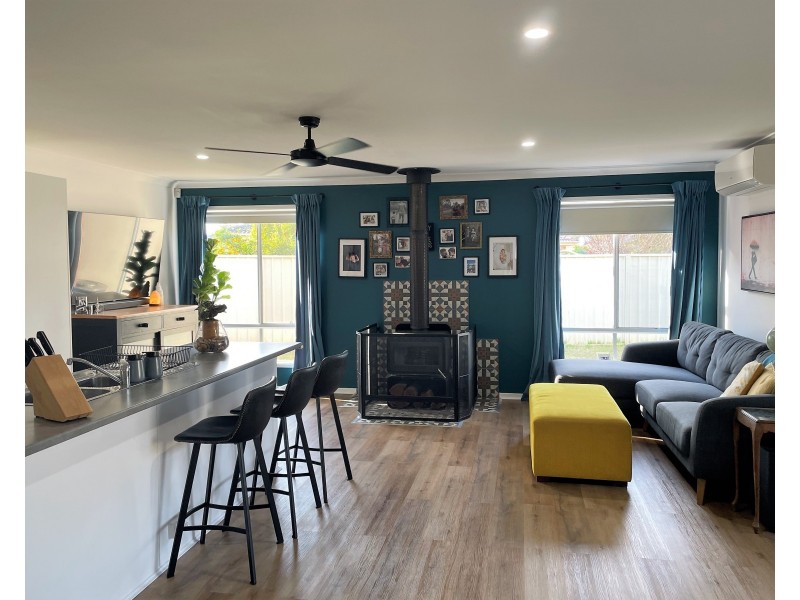 7 Howlong Crescent, Griffith NSW 2680
