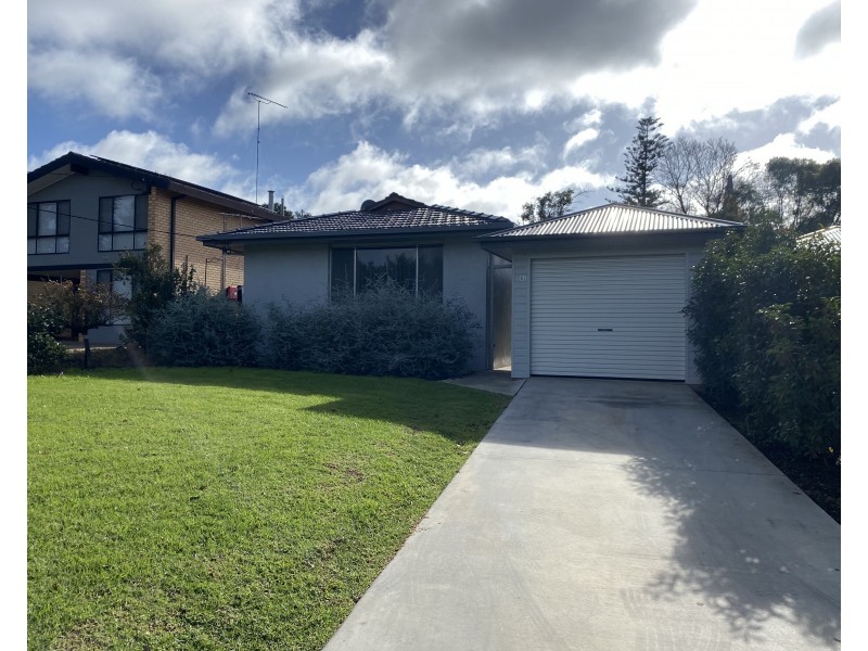 82 Ross Crescent, Griffith NSW 2680