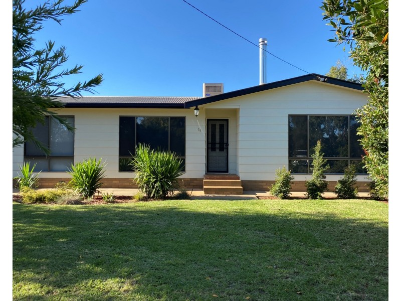 25 Henry Street, Yenda NSW 2681
