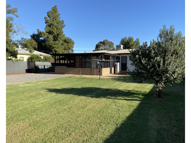25 Henry Street, Yenda NSW 2681
