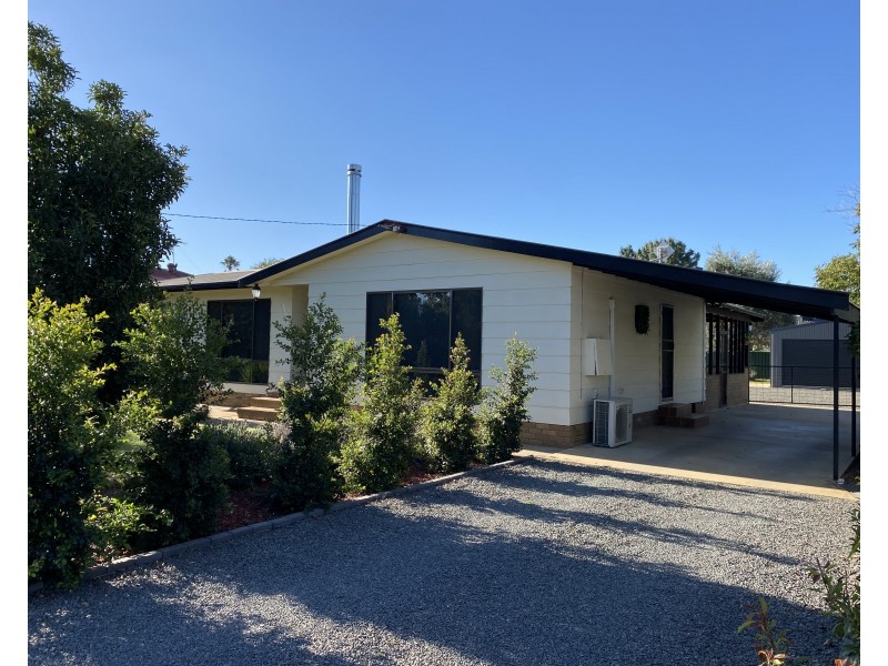 25 Henry Street, Yenda NSW 2681