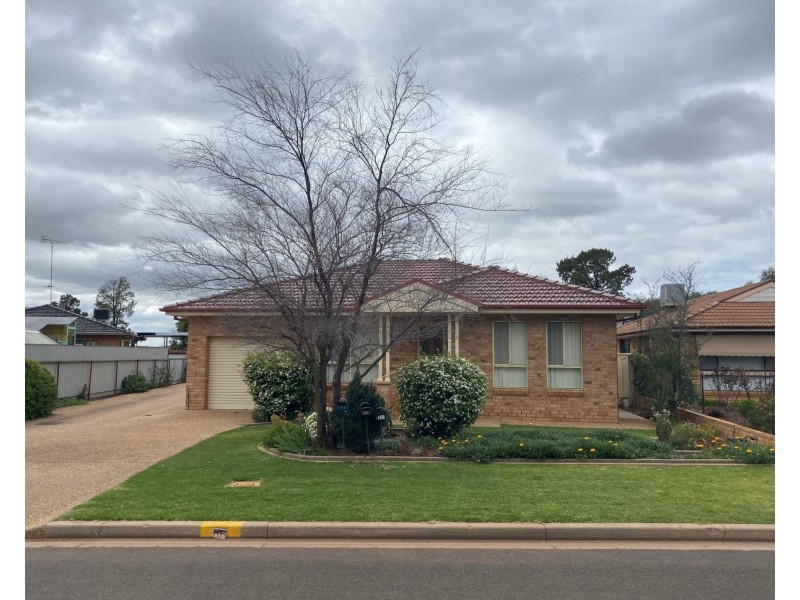 17A Clifton Boulevard, Griffith NSW 2680