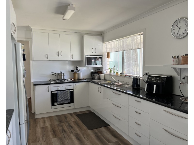 30 McAlister Street, Darlington Point NSW 2706