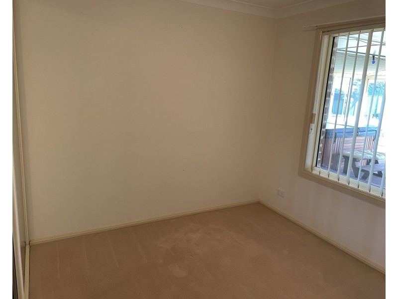 17 Robrick Close, Griffith NSW 2680