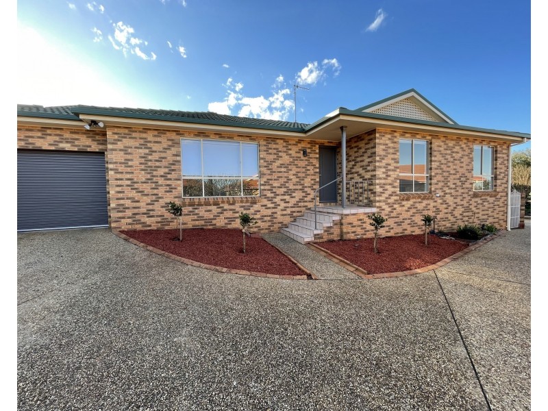 2/3 Worfolk Place, Griffith NSW 2680