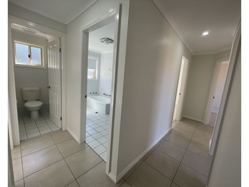 2/3 Worfolk Place, Griffith NSW 2680