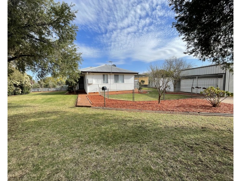 2 Park Street, Griffith NSW 2680