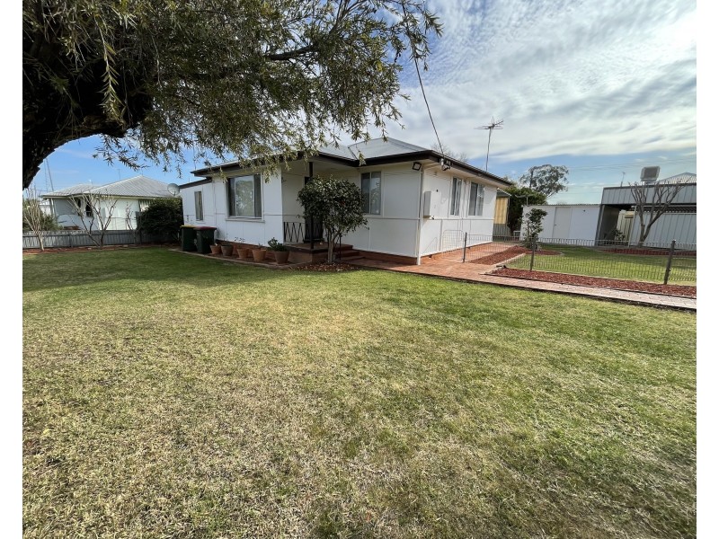 2 Park Street, Griffith NSW 2680