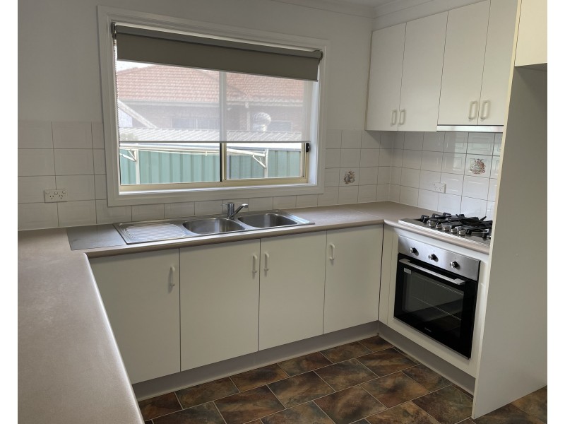 12B Robrick Close, Griffith NSW 2680