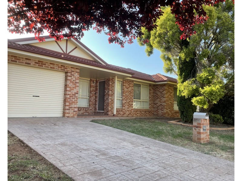 3 Parkwood Court, Griffith NSW 2680