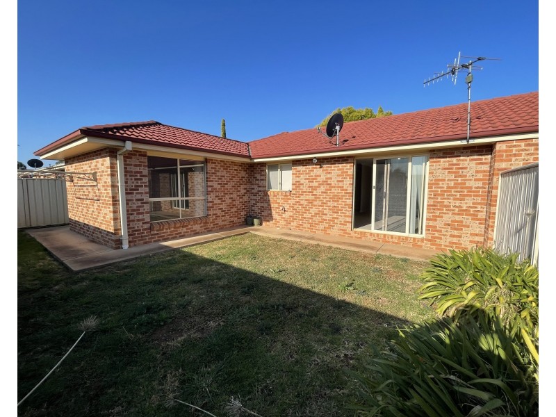 3 Parkwood Court, Griffith NSW 2680