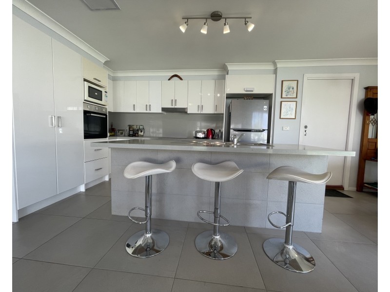 6 Albion Grove Crescent, Griffith NSW 2680
