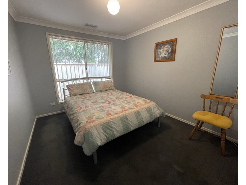 6 Albion Grove Crescent, Griffith NSW 2680