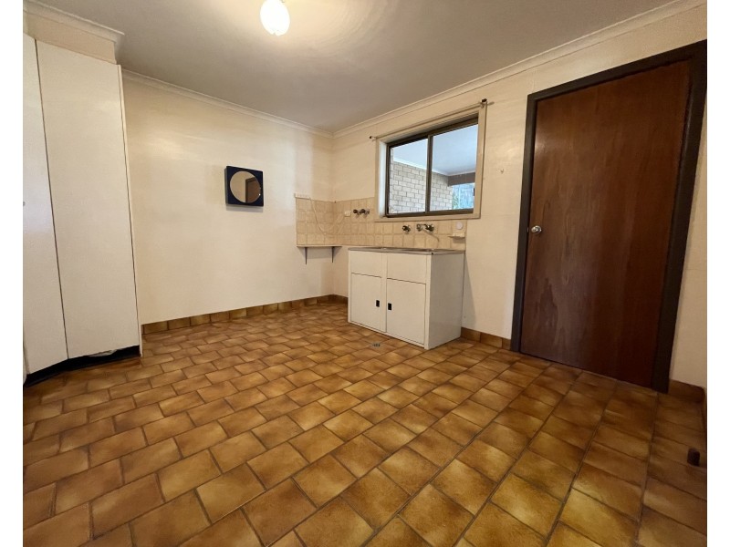 13 Elder Road, Griffith NSW 2680