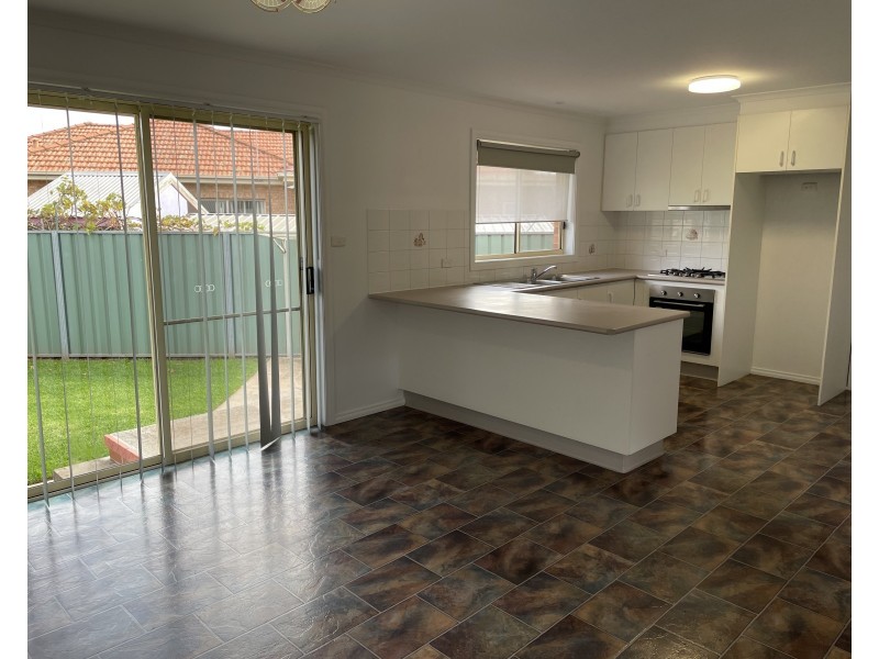 12B Robrick Close, Griffith NSW 2680