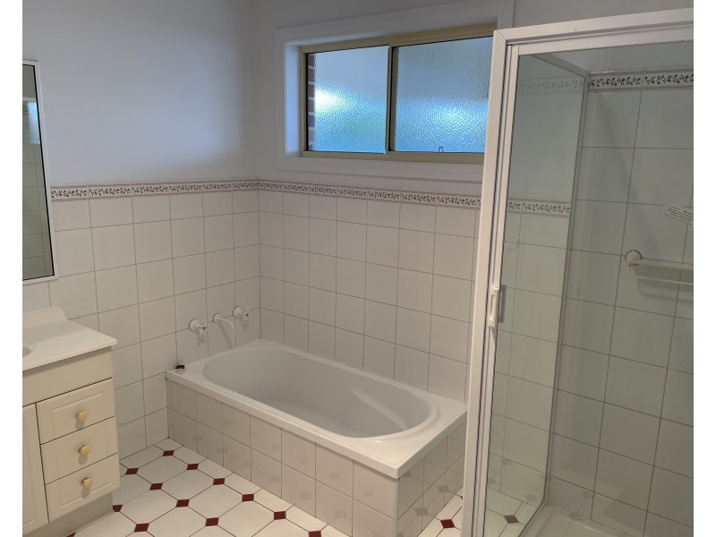 12B Robrick Close, Griffith NSW 2680