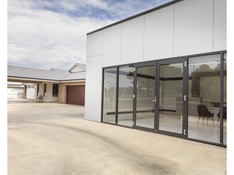 198 Merrigal Street, Griffith NSW 2680