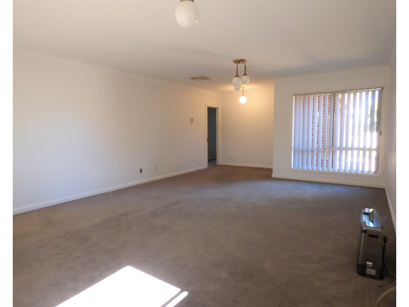 4/3 Boonah Street, Griffith NSW 2680