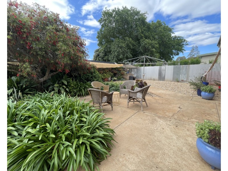 10 Goondooloo Street, Griffith NSW 2680
