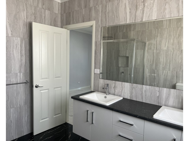 3 Suman Close, Griffith NSW 2680