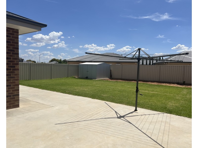 3 Suman Close, Griffith NSW 2680