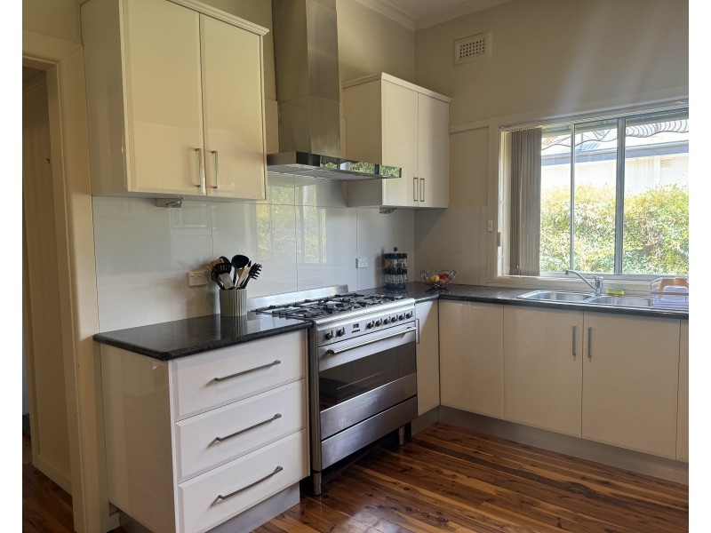 27 Kooba Street, Griffith NSW 2680