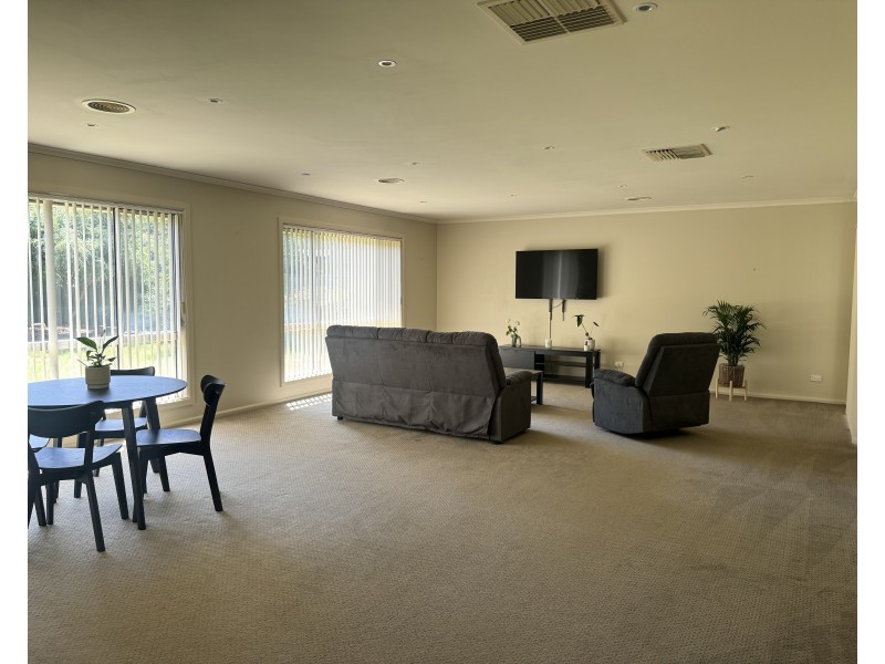 27 Kooba Street, Griffith NSW 2680