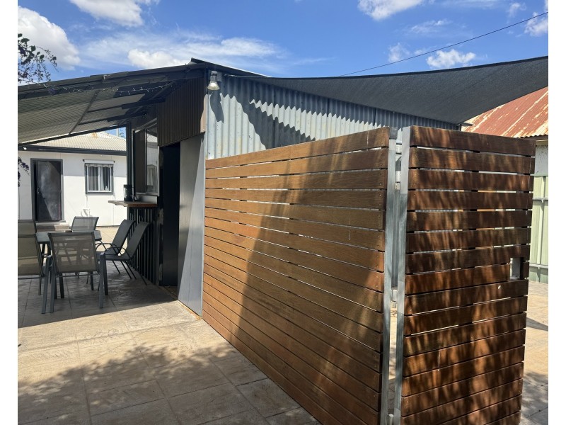 27 Kooba Street, Griffith NSW 2680