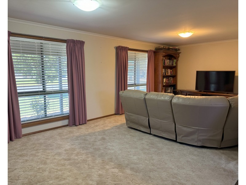 26 Barwidgee Boulevard, Darlington Point NSW 2706