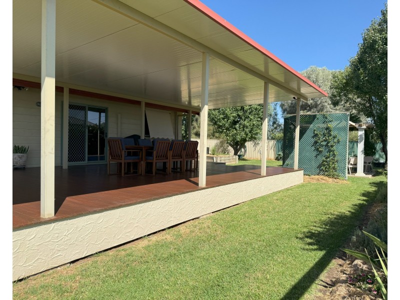 26 Barwidgee Boulevard, Darlington Point NSW 2706