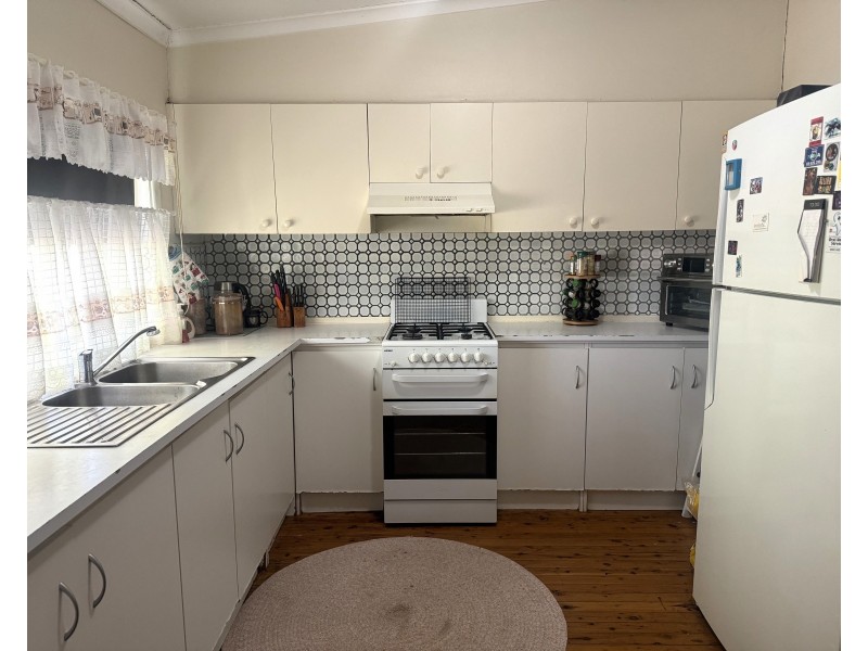 23 Sangster Crescent, Hanwood NSW 2680