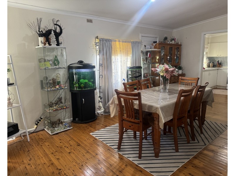 23 Sangster Crescent, Hanwood NSW 2680