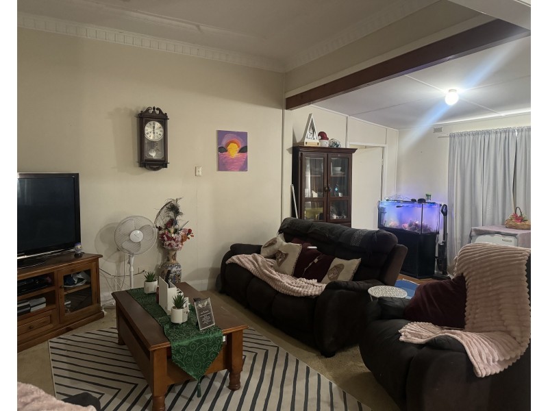 23 Sangster Crescent, Hanwood NSW 2680