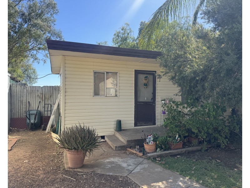 23 Sangster Crescent, Hanwood NSW 2680