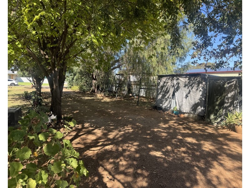 23 Sangster Crescent, Hanwood NSW 2680