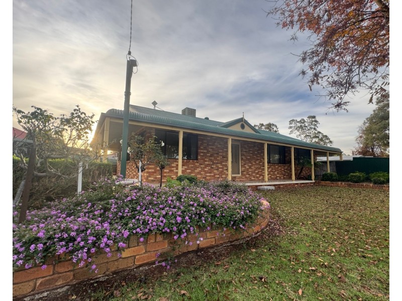 2 Young Street, Beelbangera NSW 2680
