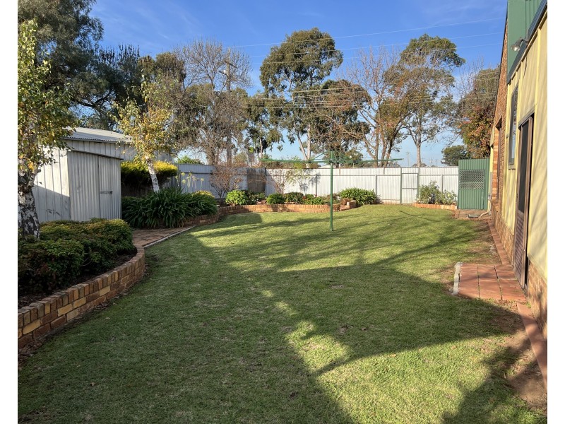 2 Young Street, Beelbangera NSW 2680